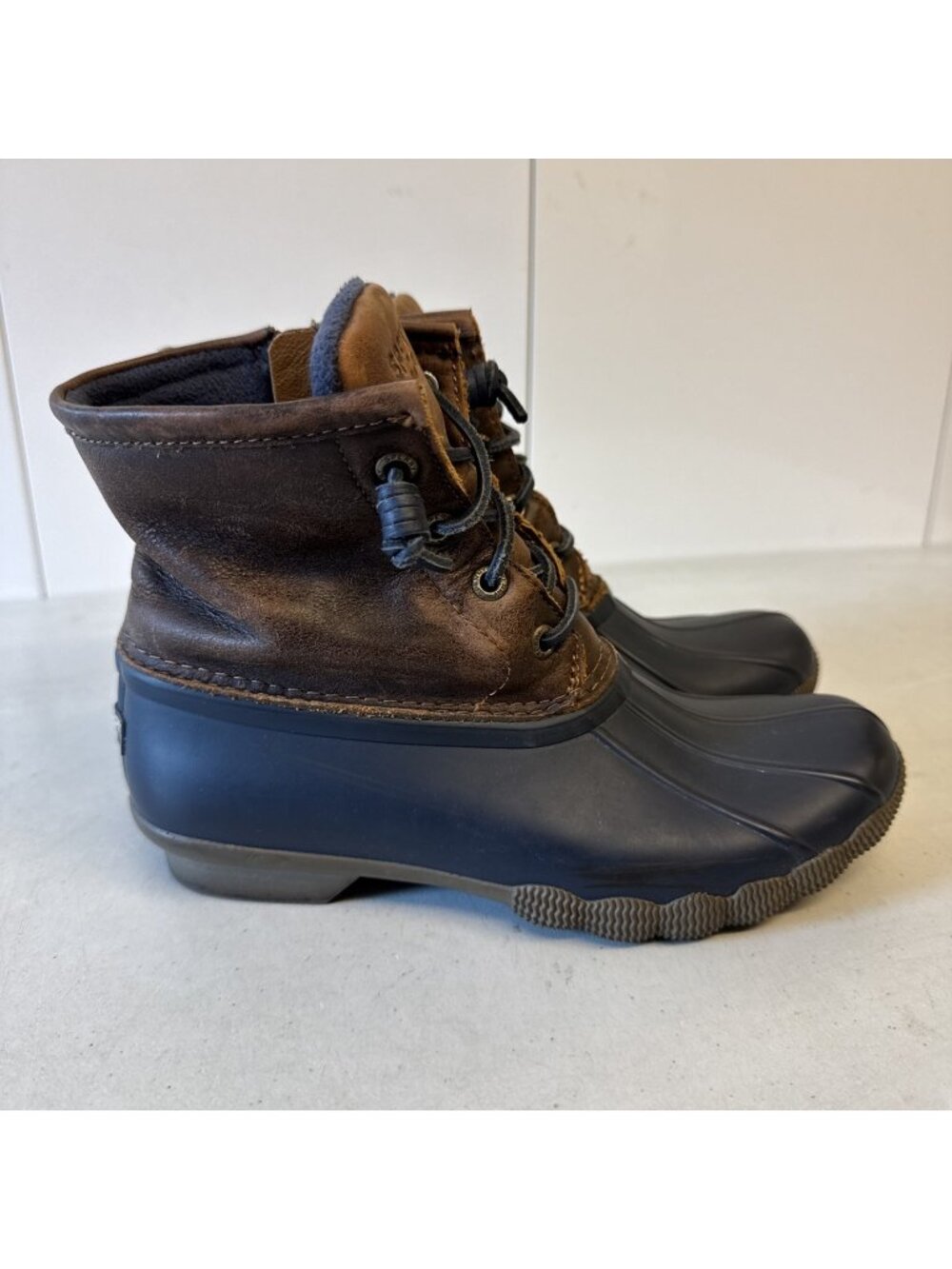 SPERRY Women's Saltwater Waterproof Navy/Brown Boots Size 5